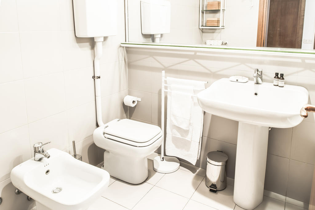San Maurilio Apartments Μιλάνο Δωμάτιο φωτογραφία
